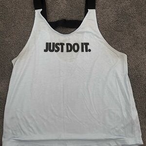 Nike Women's White 'Just Do It' Tank Top